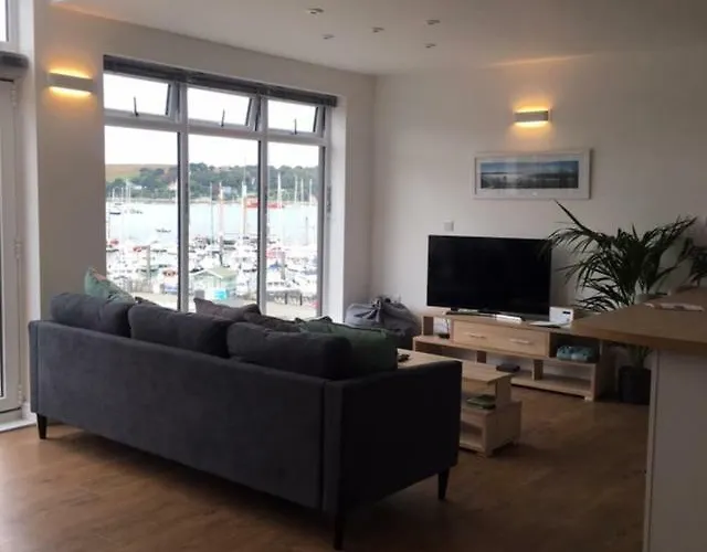 Tidemill House 5B Apartment